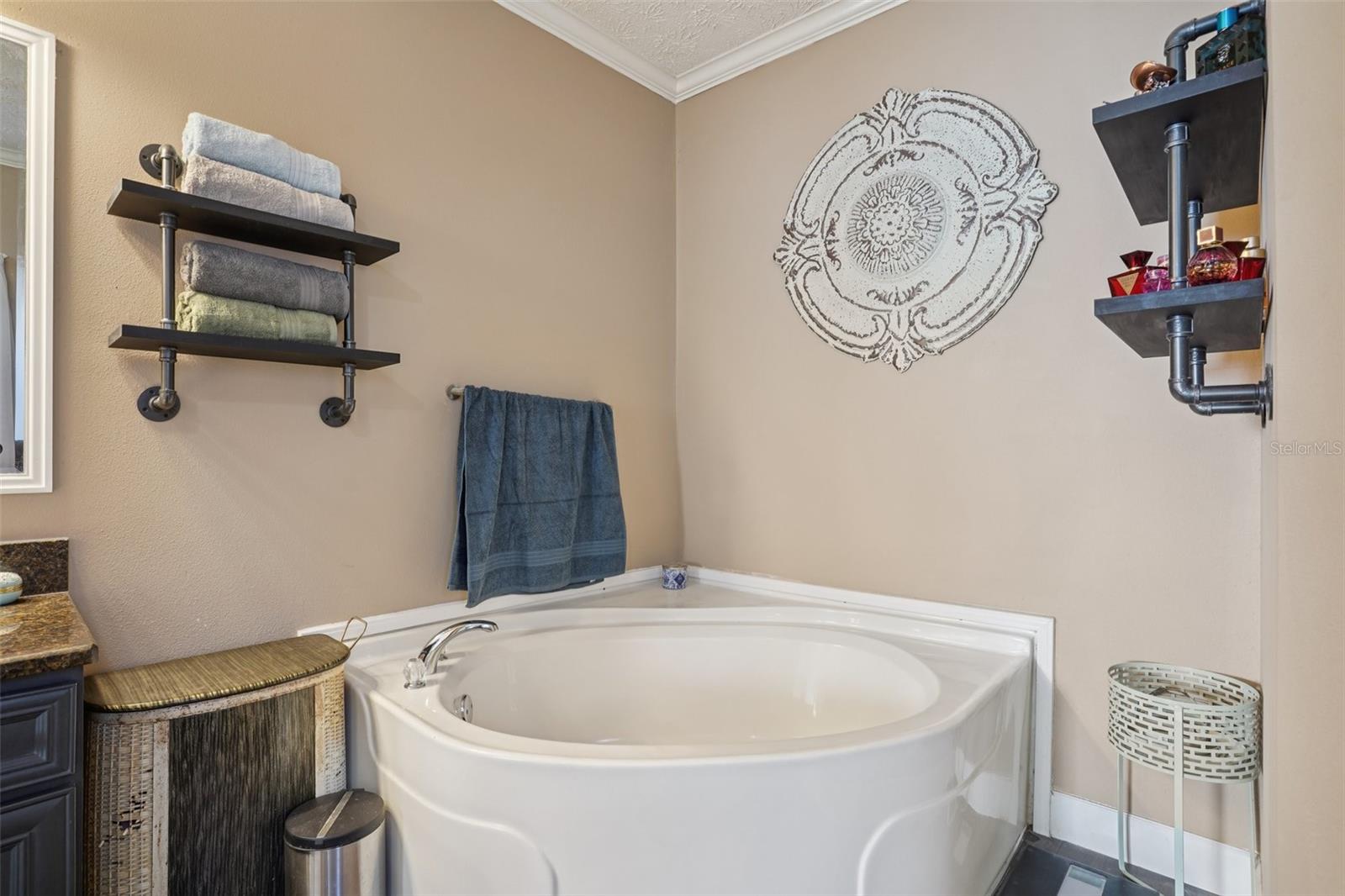 Image 22 of 55 For 7459 5th Avenue