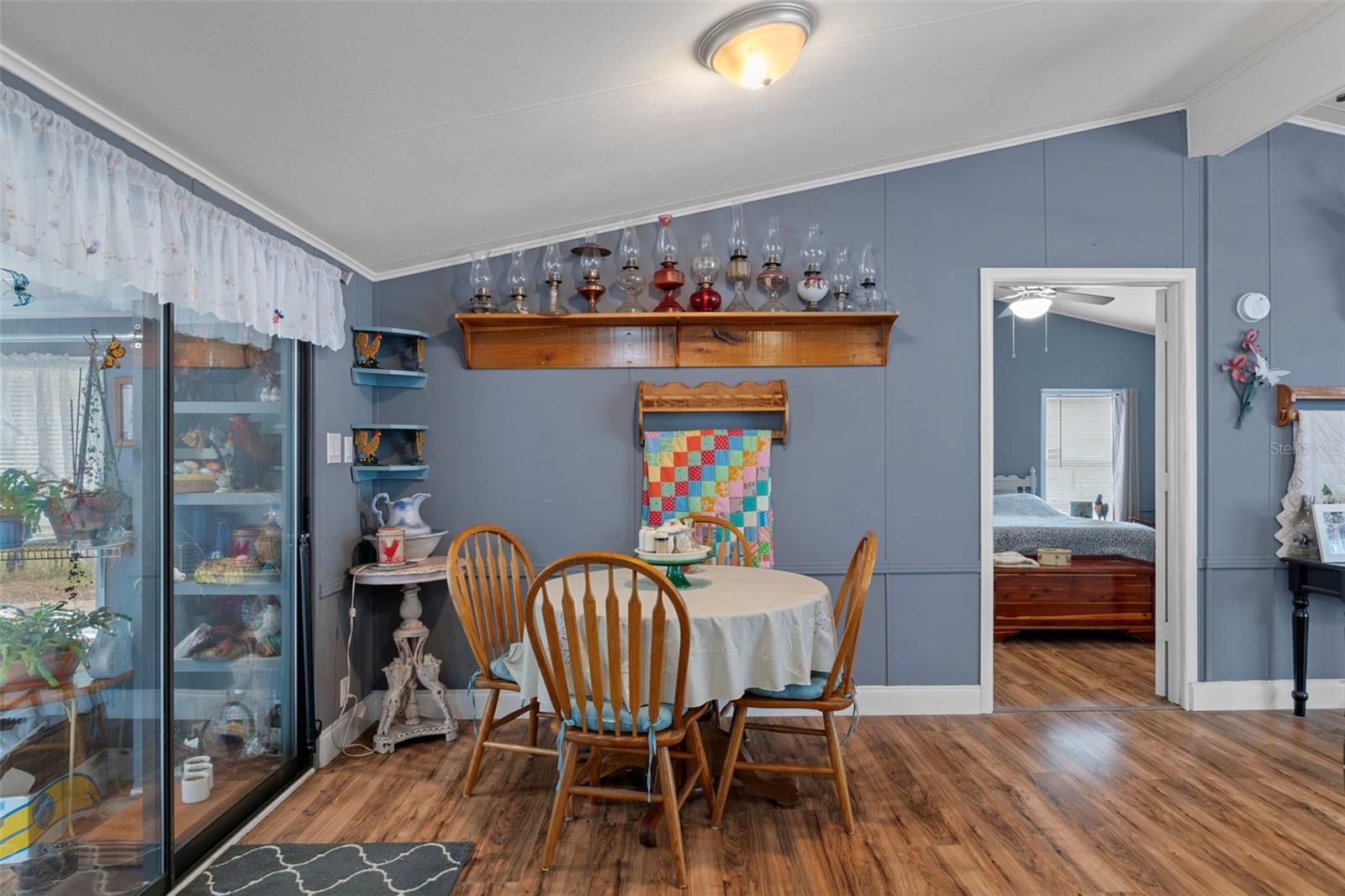 Image 17 of 38 For 2950 Dove Court