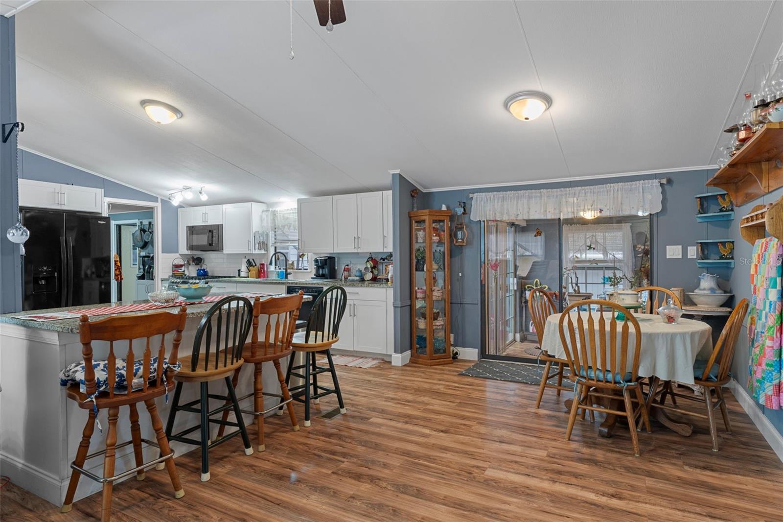 Image 18 of 38 For 2950 Dove Court