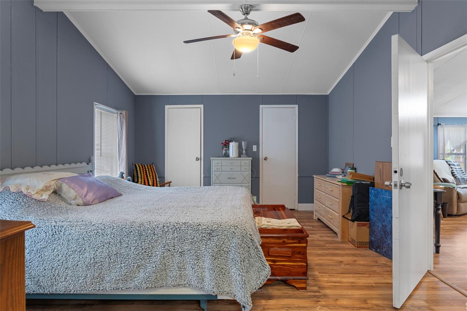 Image 23 of 38 For 2950 Dove Court