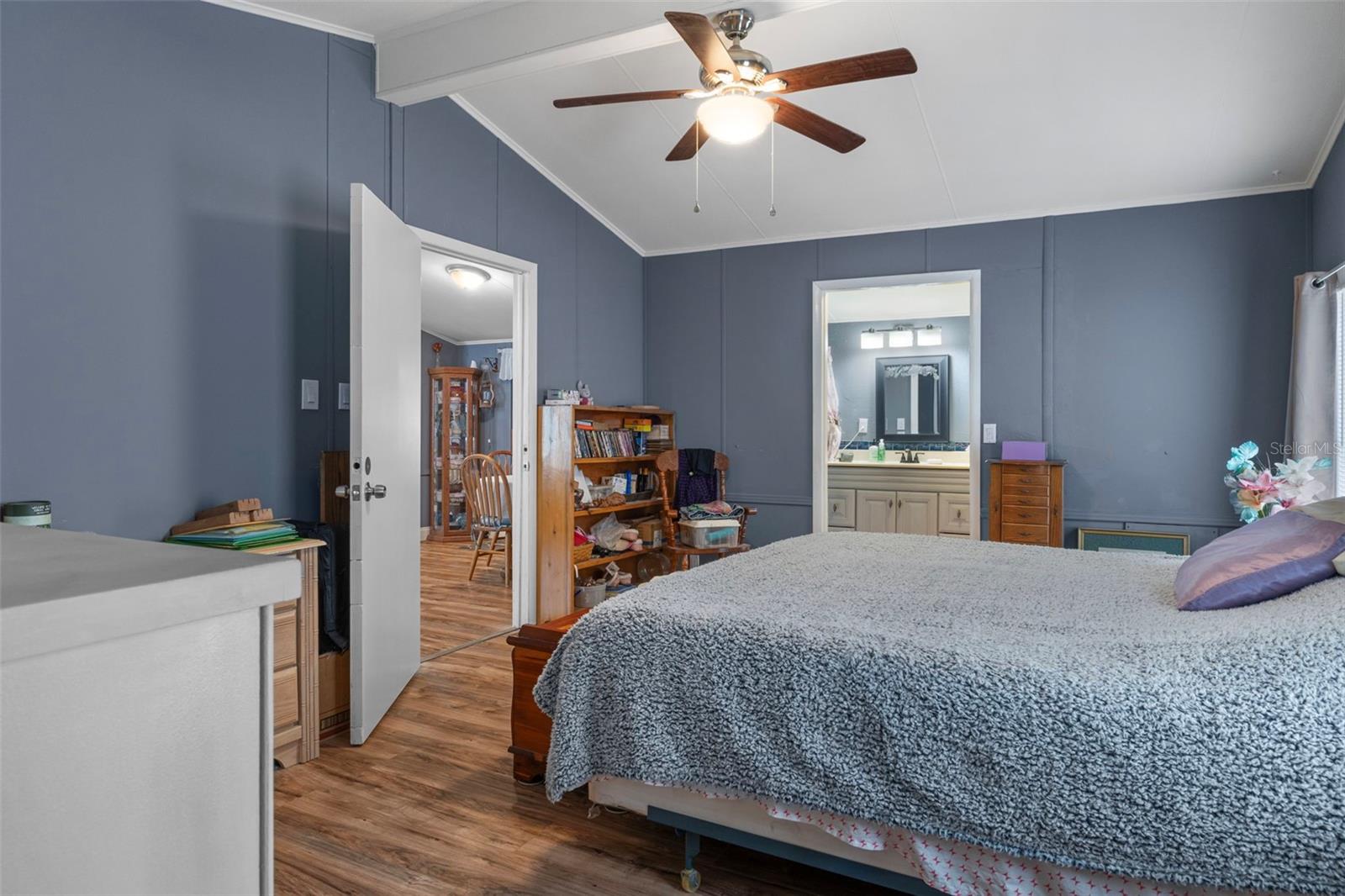 Image 24 of 38 For 2950 Dove Court