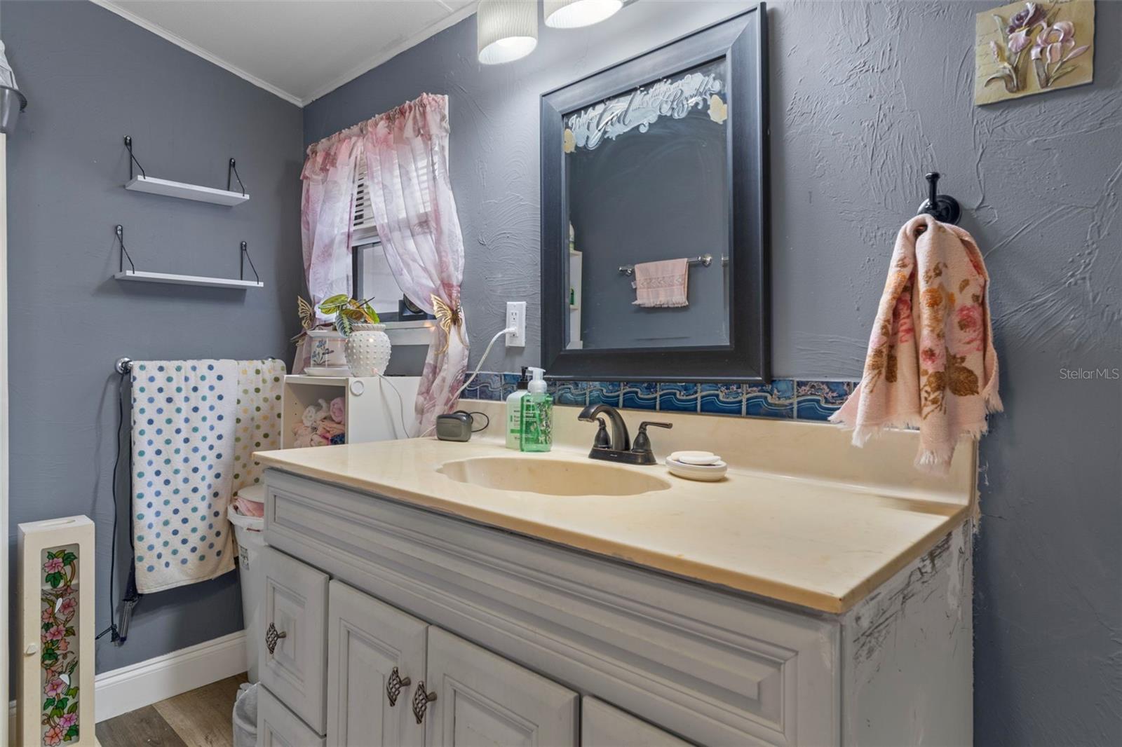 Image 27 of 38 For 2950 Dove Court