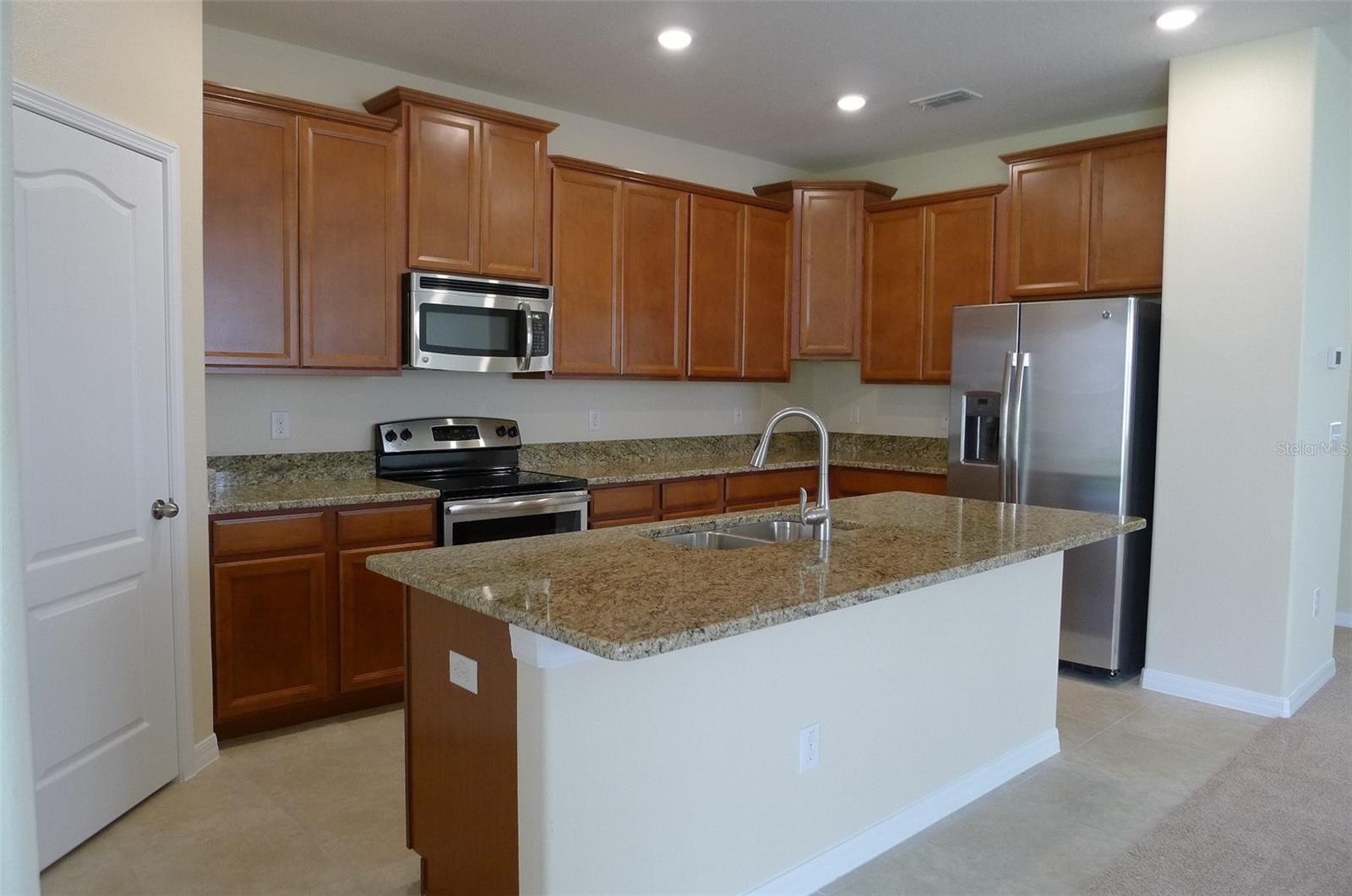 Image 5 of 19 For 926 Meadow Glade Drive