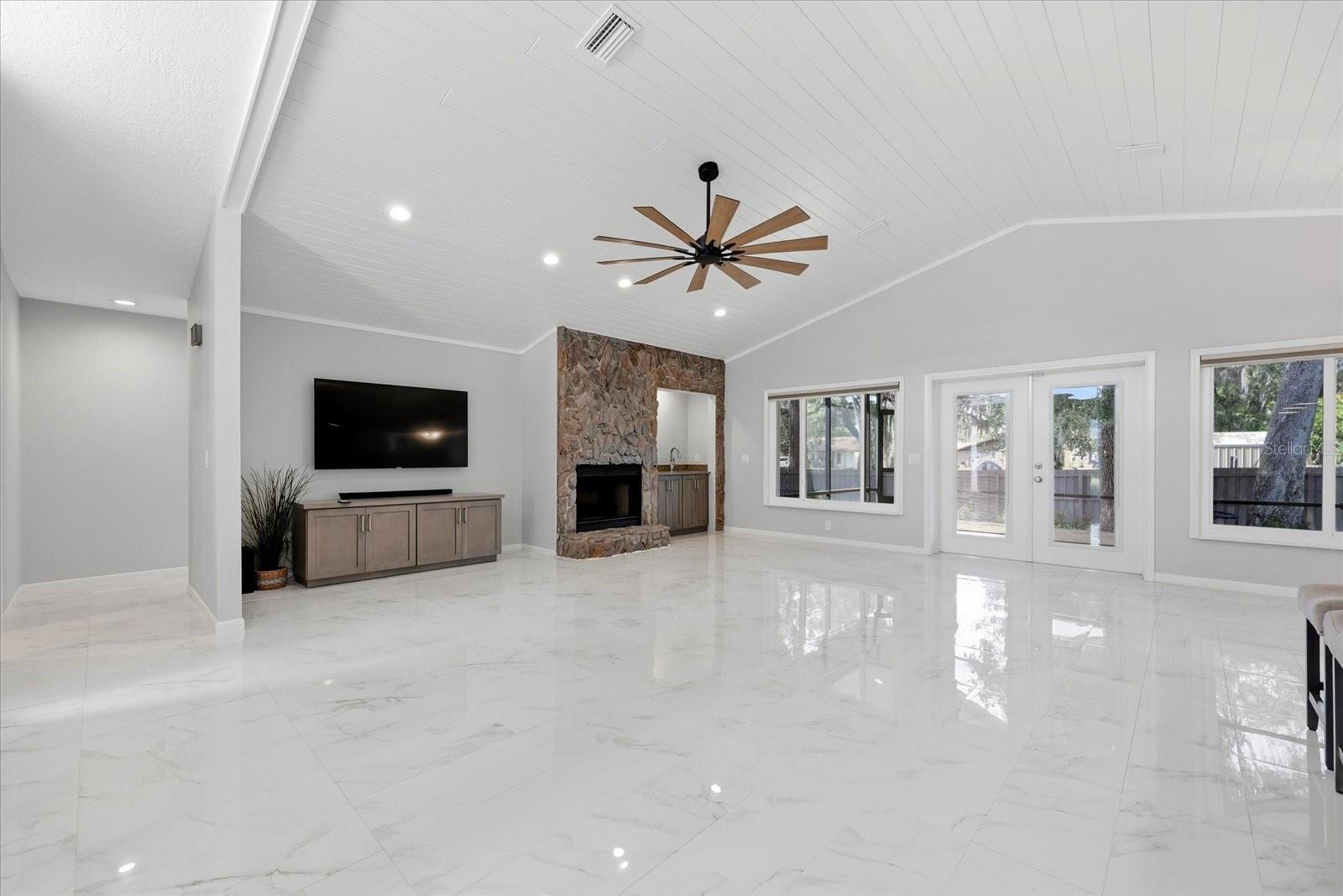 Image 12 of 43 For 204 2nd Avenue