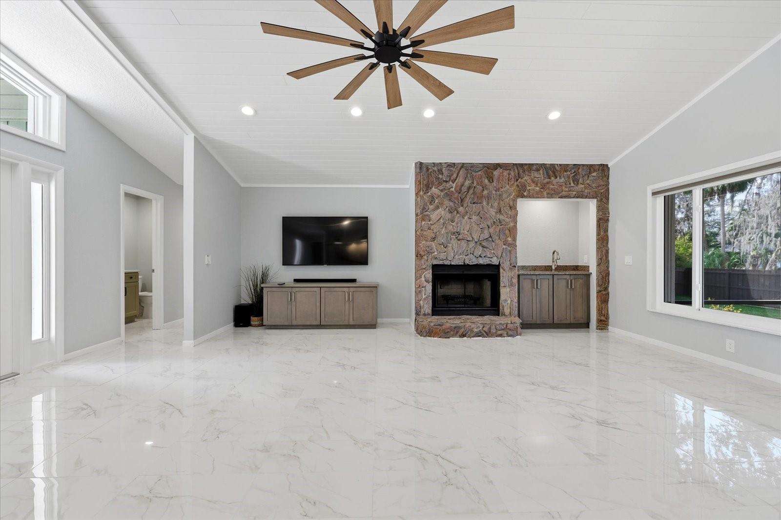 Image 13 of 43 For 204 2nd Avenue