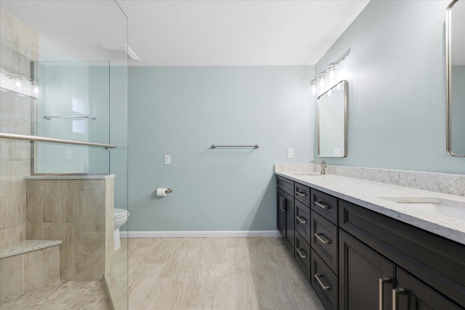 Image 21 of 43 For 204 2nd Avenue