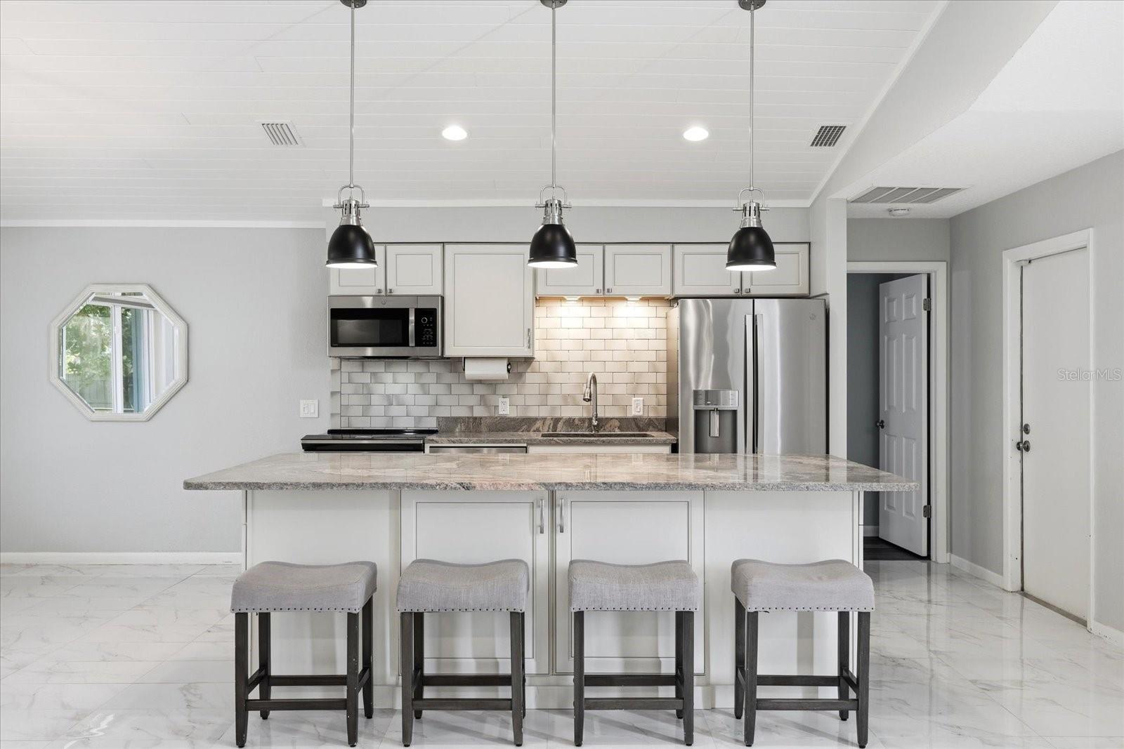 Image 6 of 43 For 204 2nd Avenue