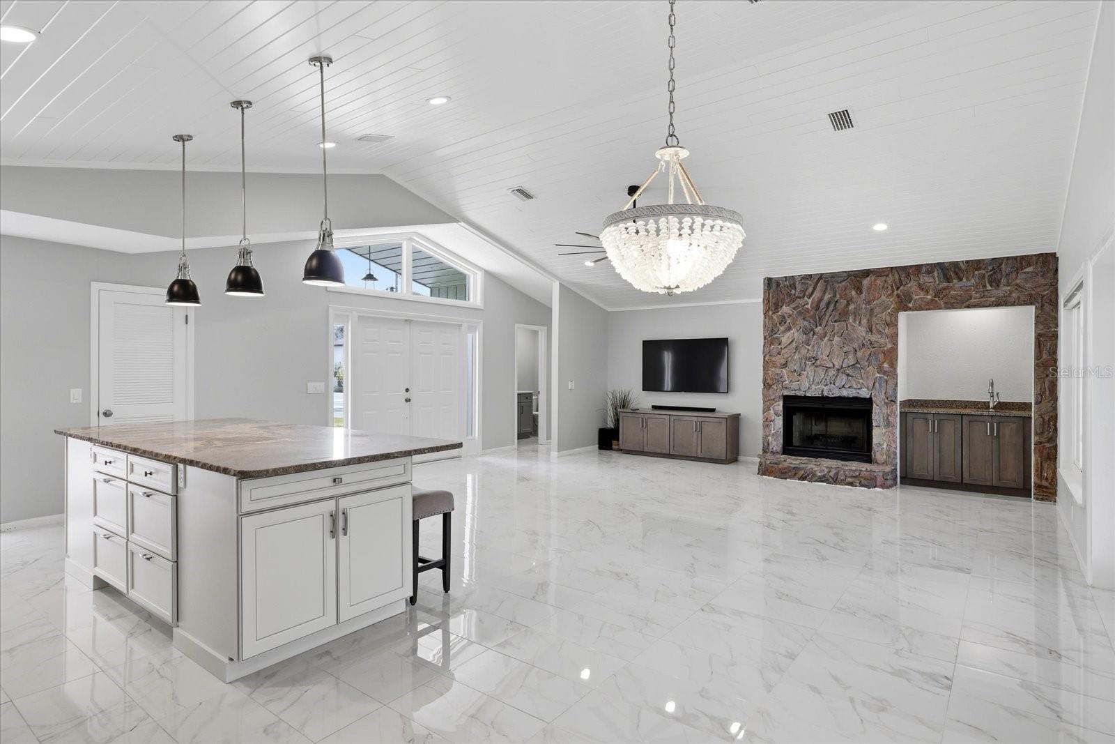 Image 9 of 43 For 204 2nd Avenue