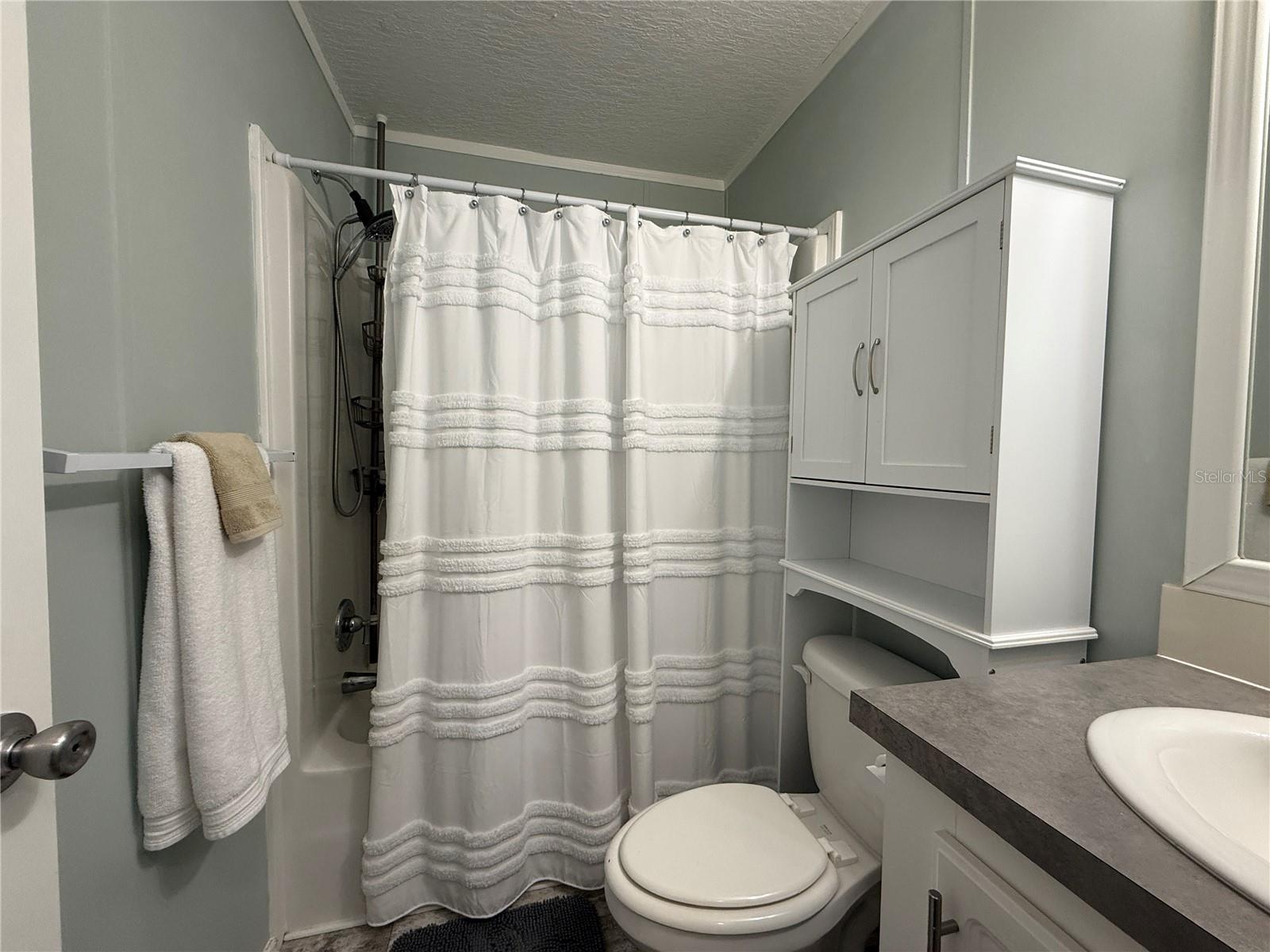 Image 16 of 26 For 124 Saint Annes Circle