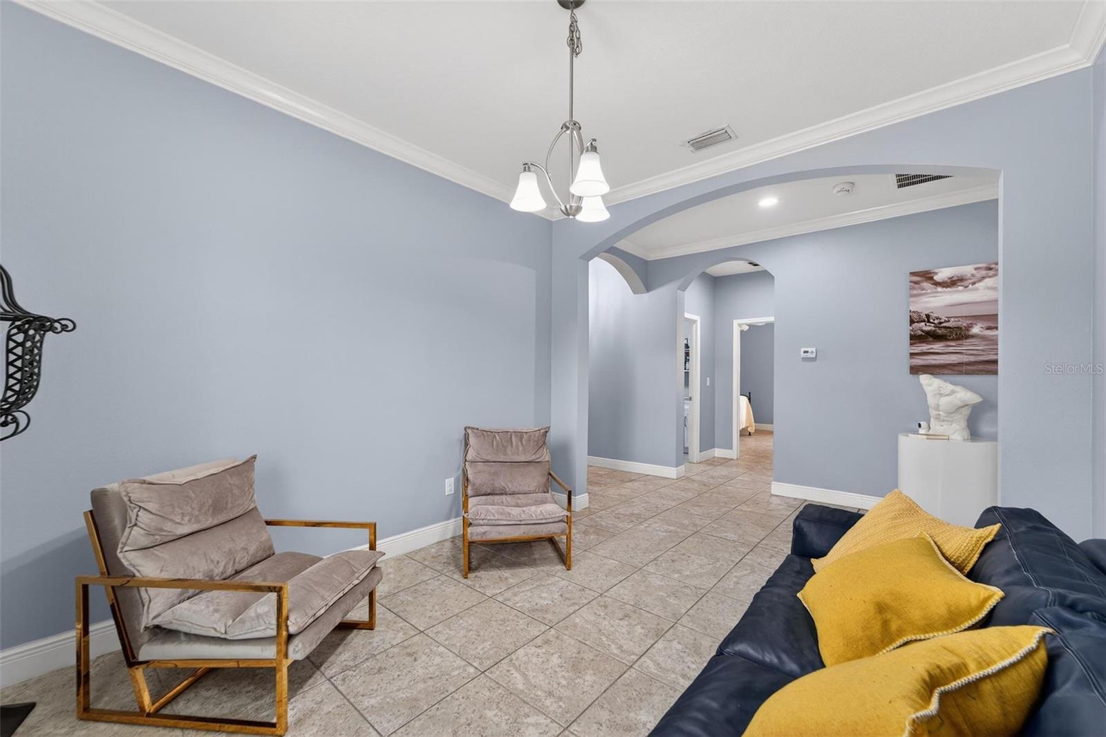 Listing photo id 11 for 7032 Old Benton Drive