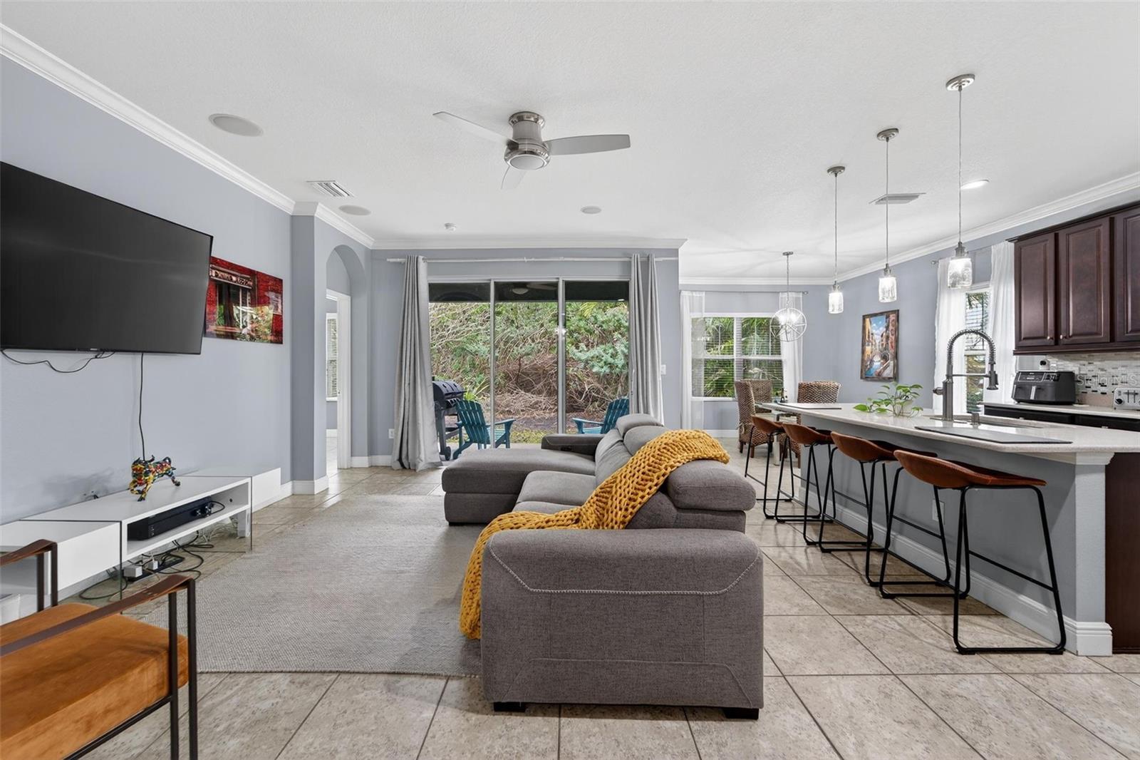 Listing photo id 12 for 7032 Old Benton Drive