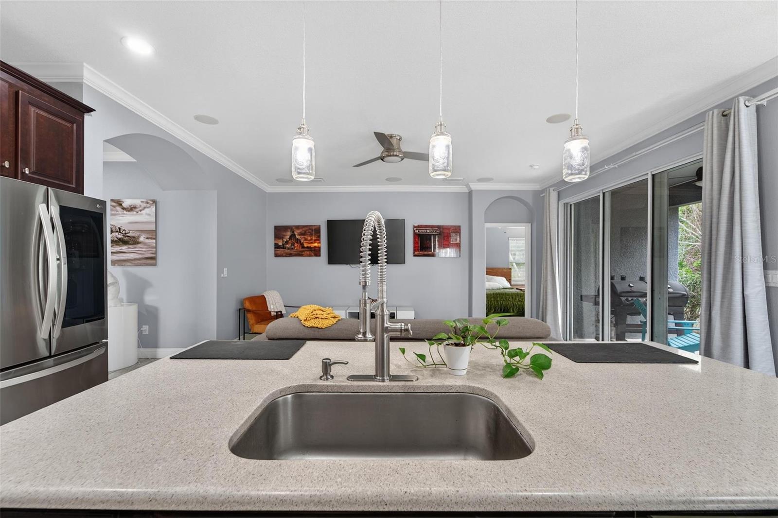 Listing photo id 24 for 7032 Old Benton Drive