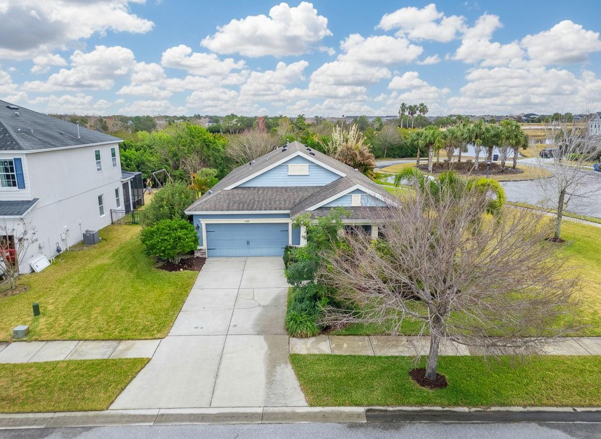 Listing photo id 1 for 7032 Old Benton Drive