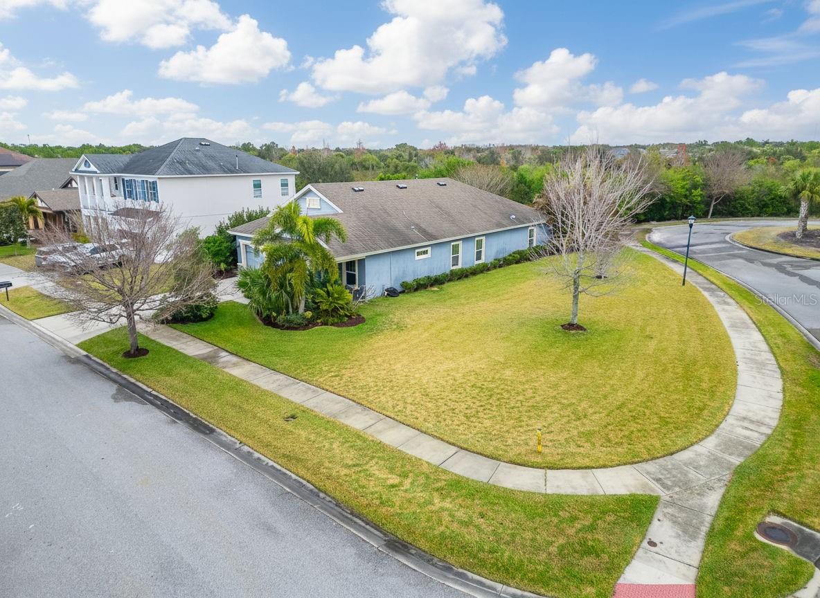 Listing photo id 3 for 7032 Old Benton Drive