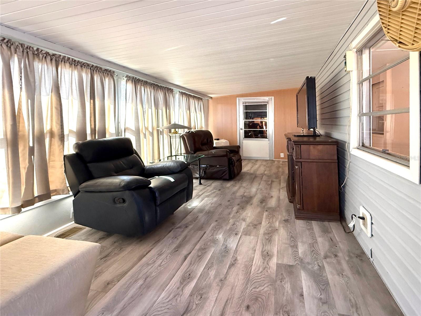 Image 3 of 20 For 308 Port Royal Lane