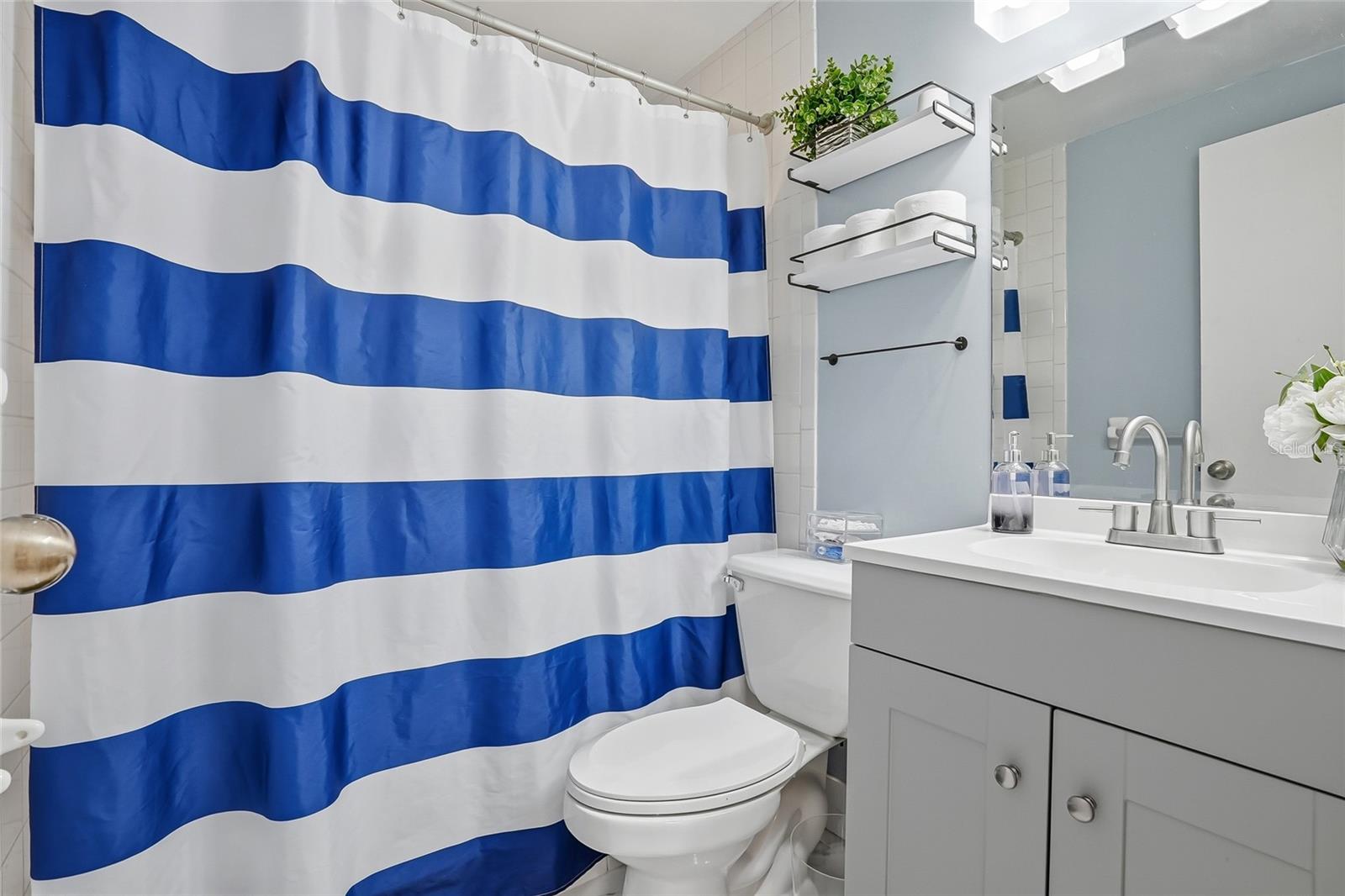 Image 23 of 39 For 113 North Street