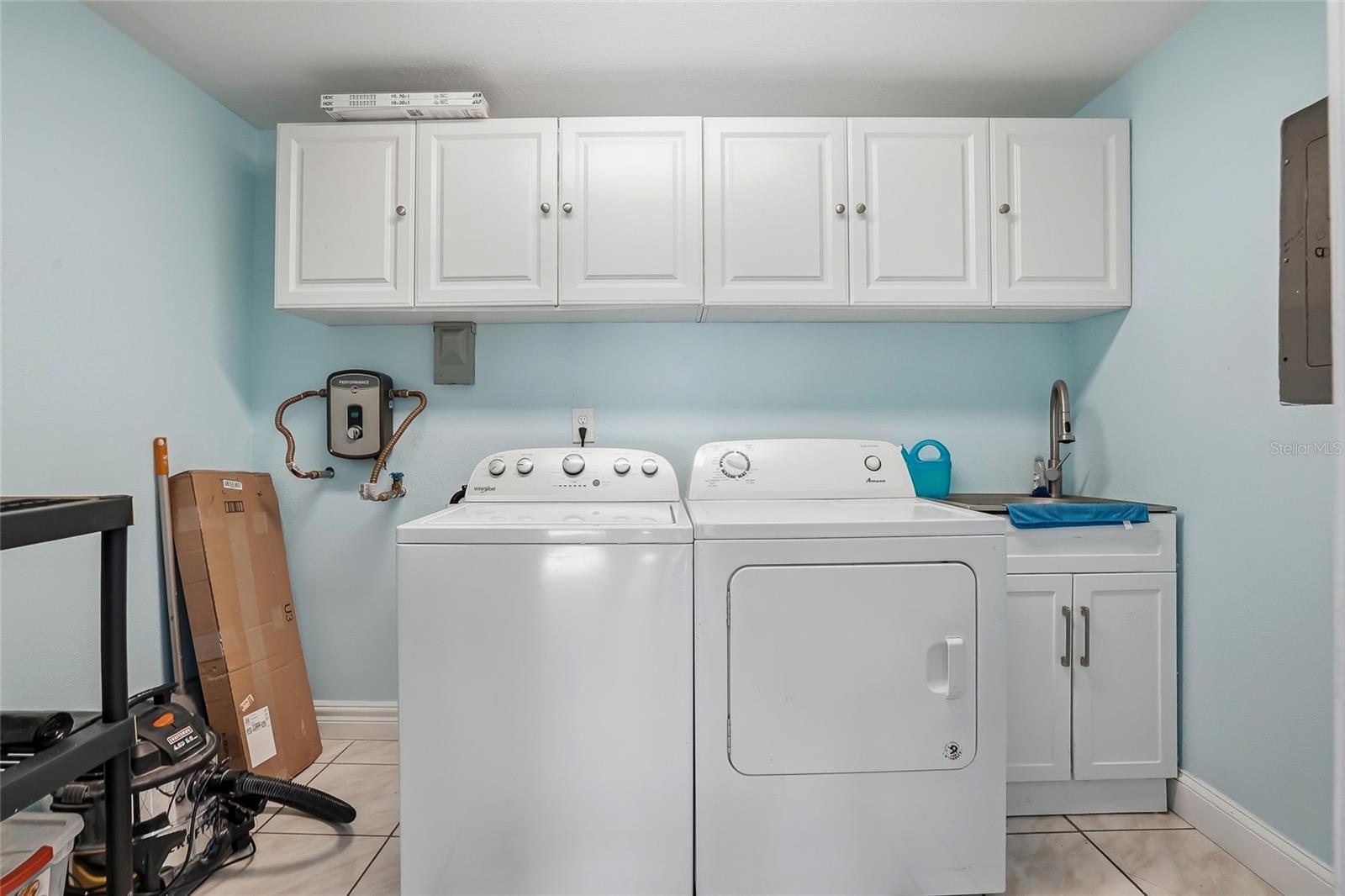 Image 30 of 39 For 113 North Street