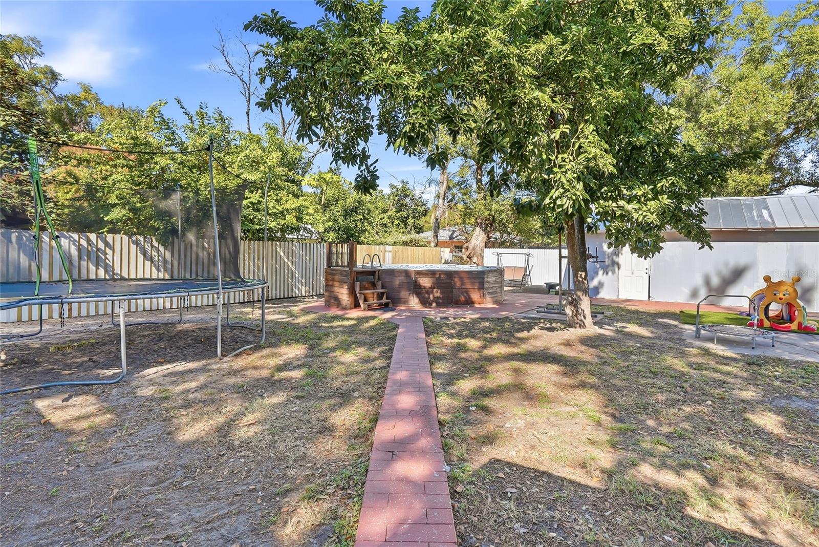 Image 34 of 39 For 113 North Street