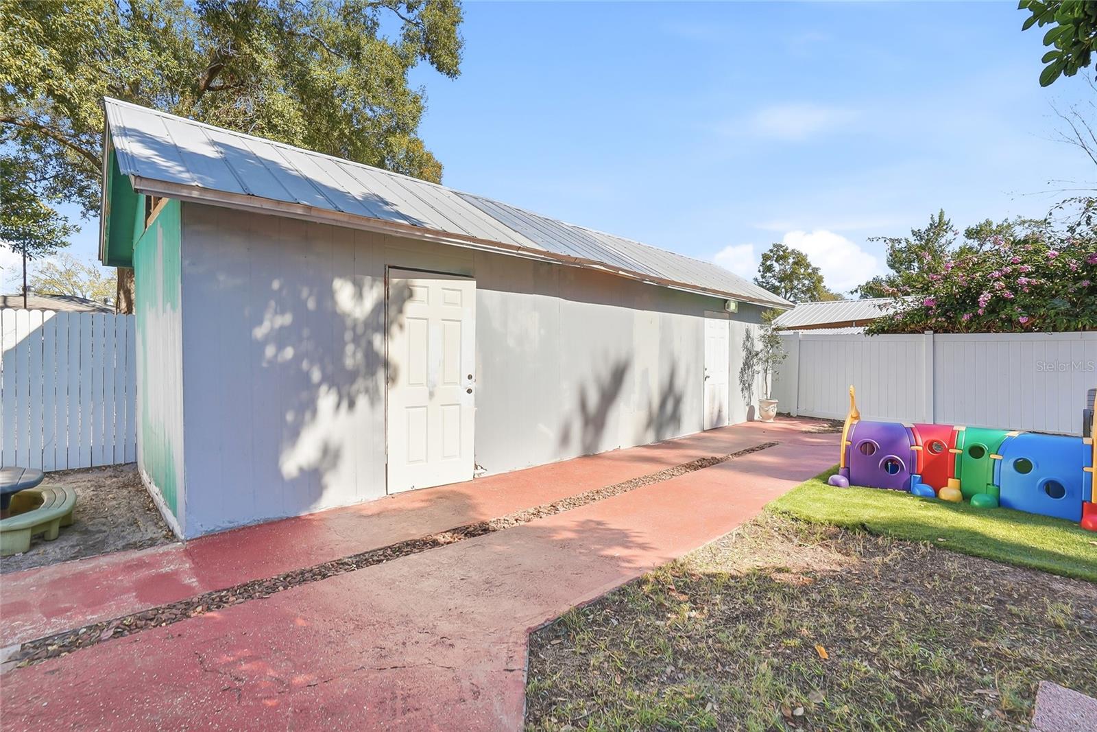 Image 36 of 39 For 113 North Street