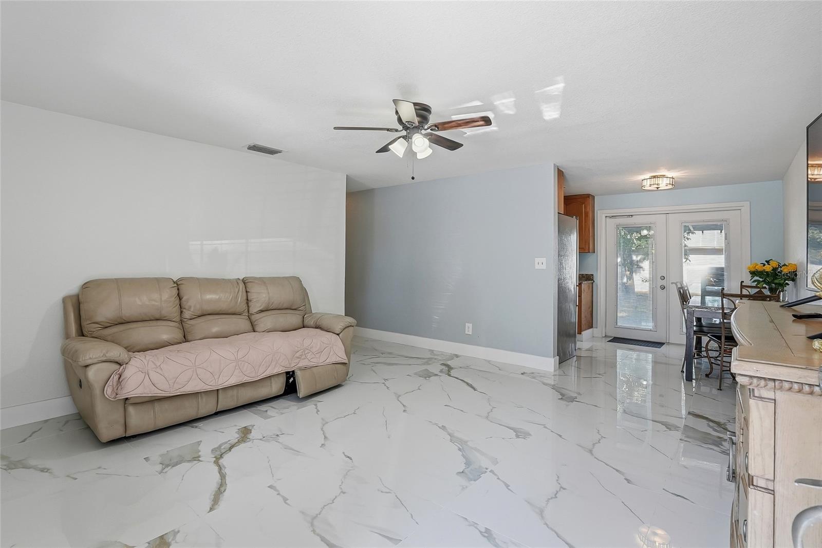 Image 7 of 39 For 113 North Street