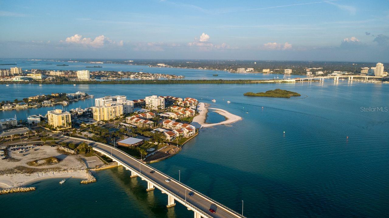 Image 11 of 58 For 830 Gulfview Boulevard 502