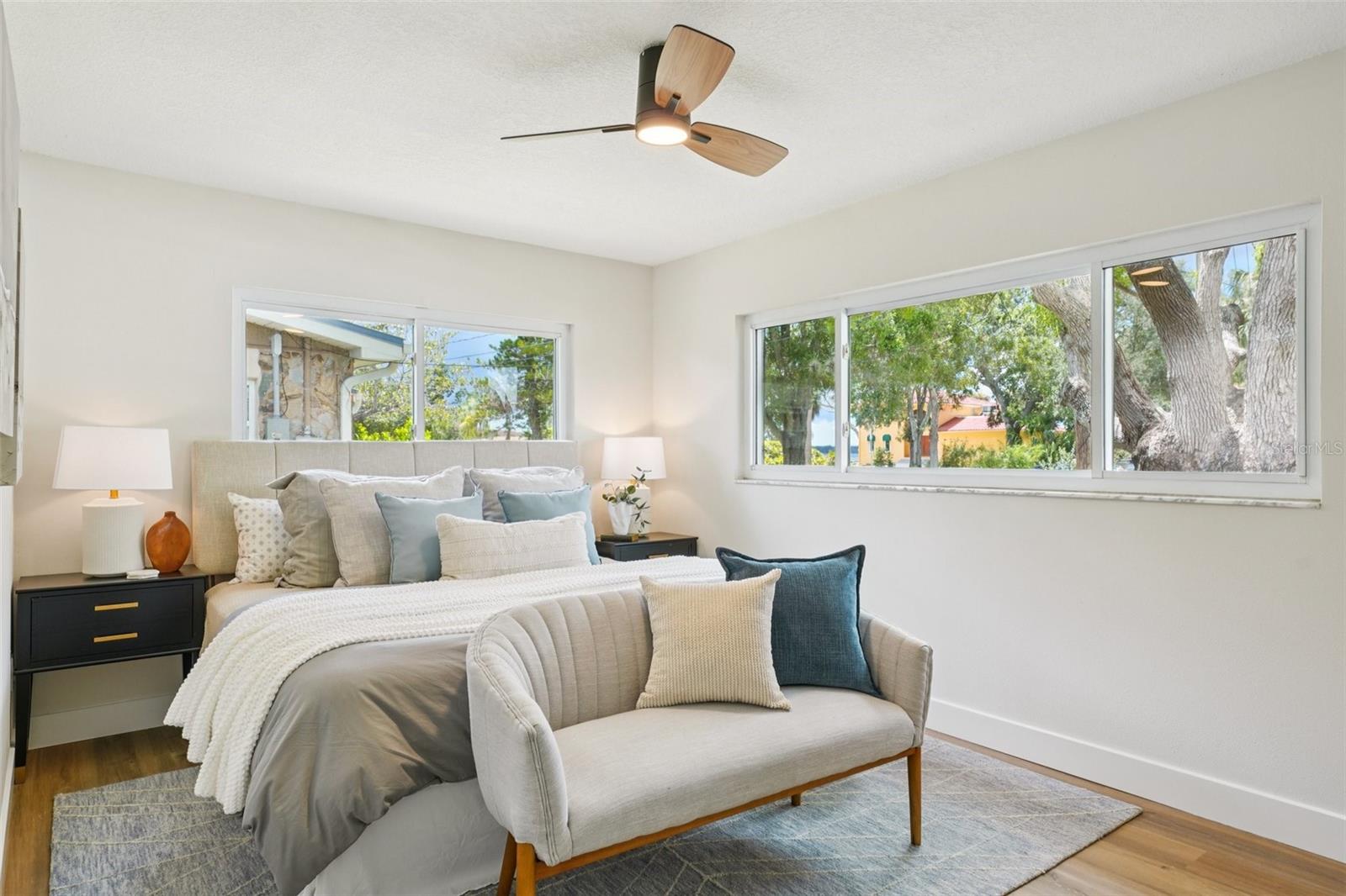 Image 21 of 55 For 311 Shore Drive E