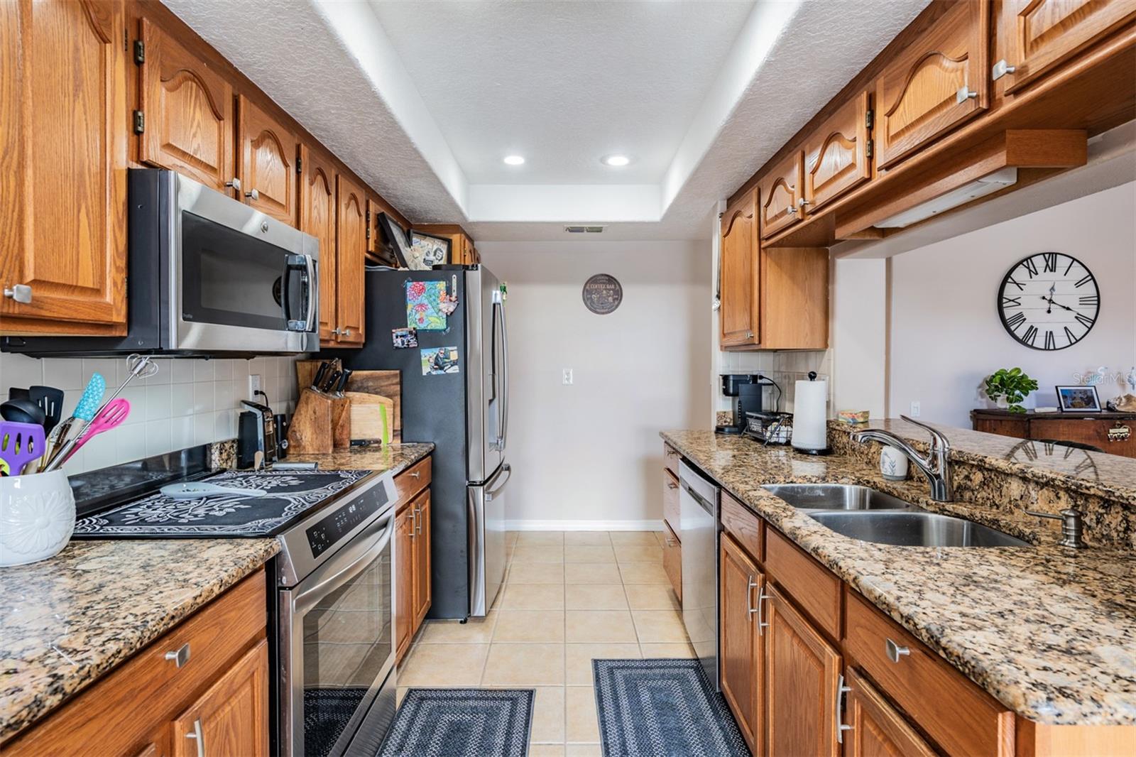 Image 10 of 49 For 14324 Bronte Court