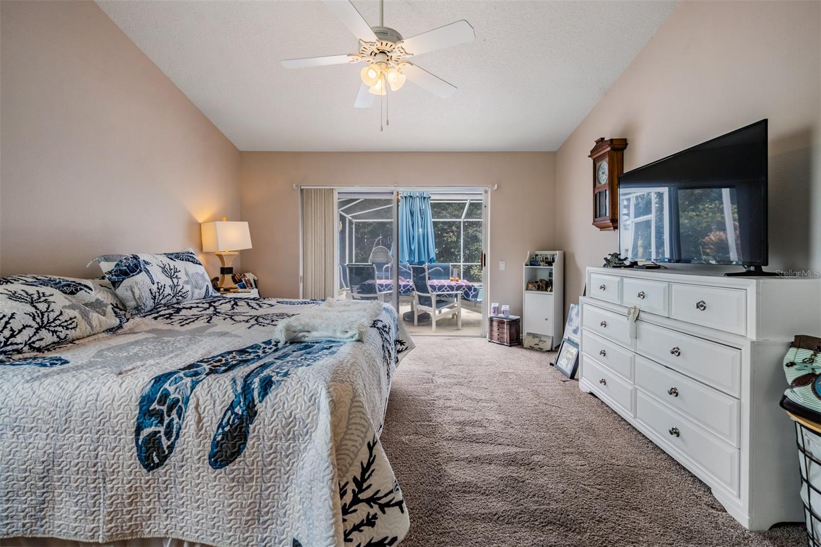 Image 17 of 49 For 14324 Bronte Court