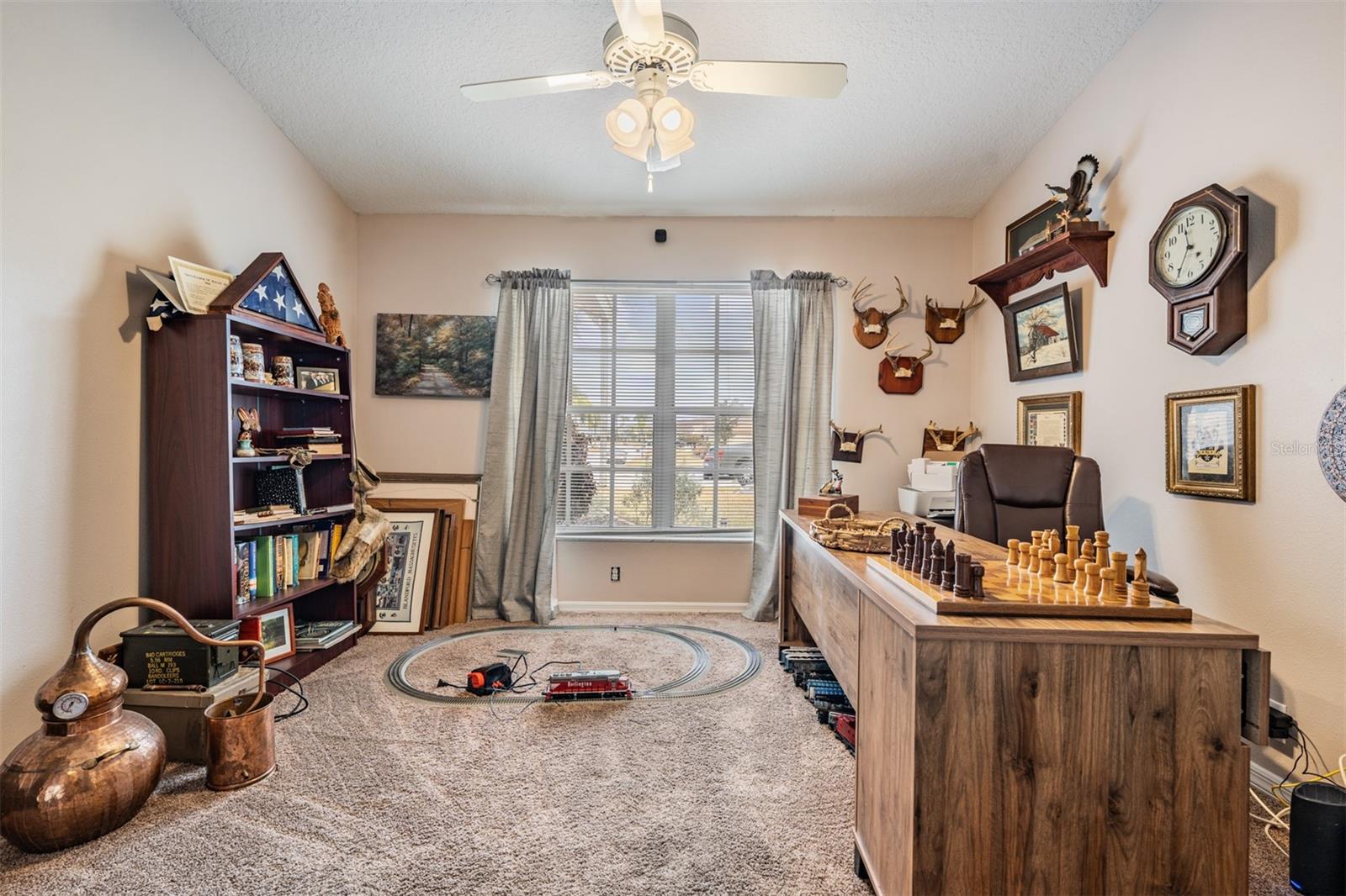 Image 23 of 49 For 14324 Bronte Court