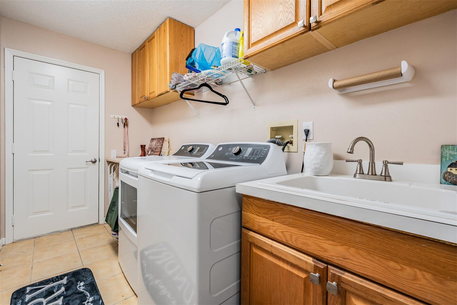 Image 24 of 49 For 14324 Bronte Court