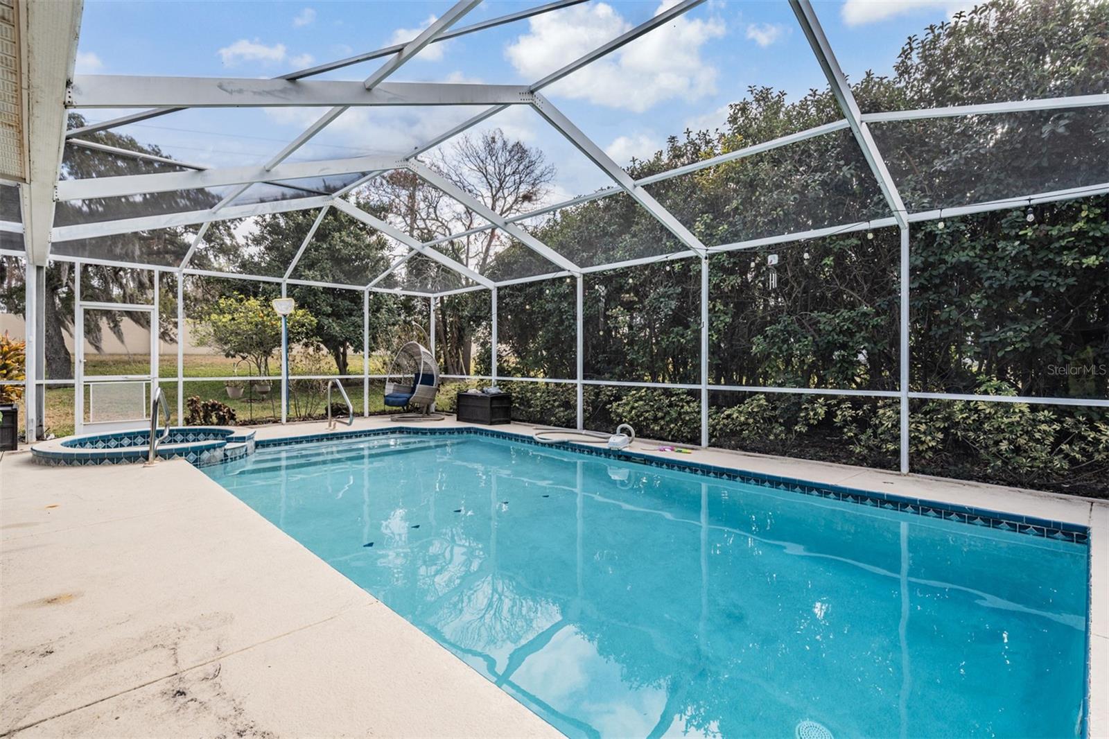 Image 29 of 49 For 14324 Bronte Court