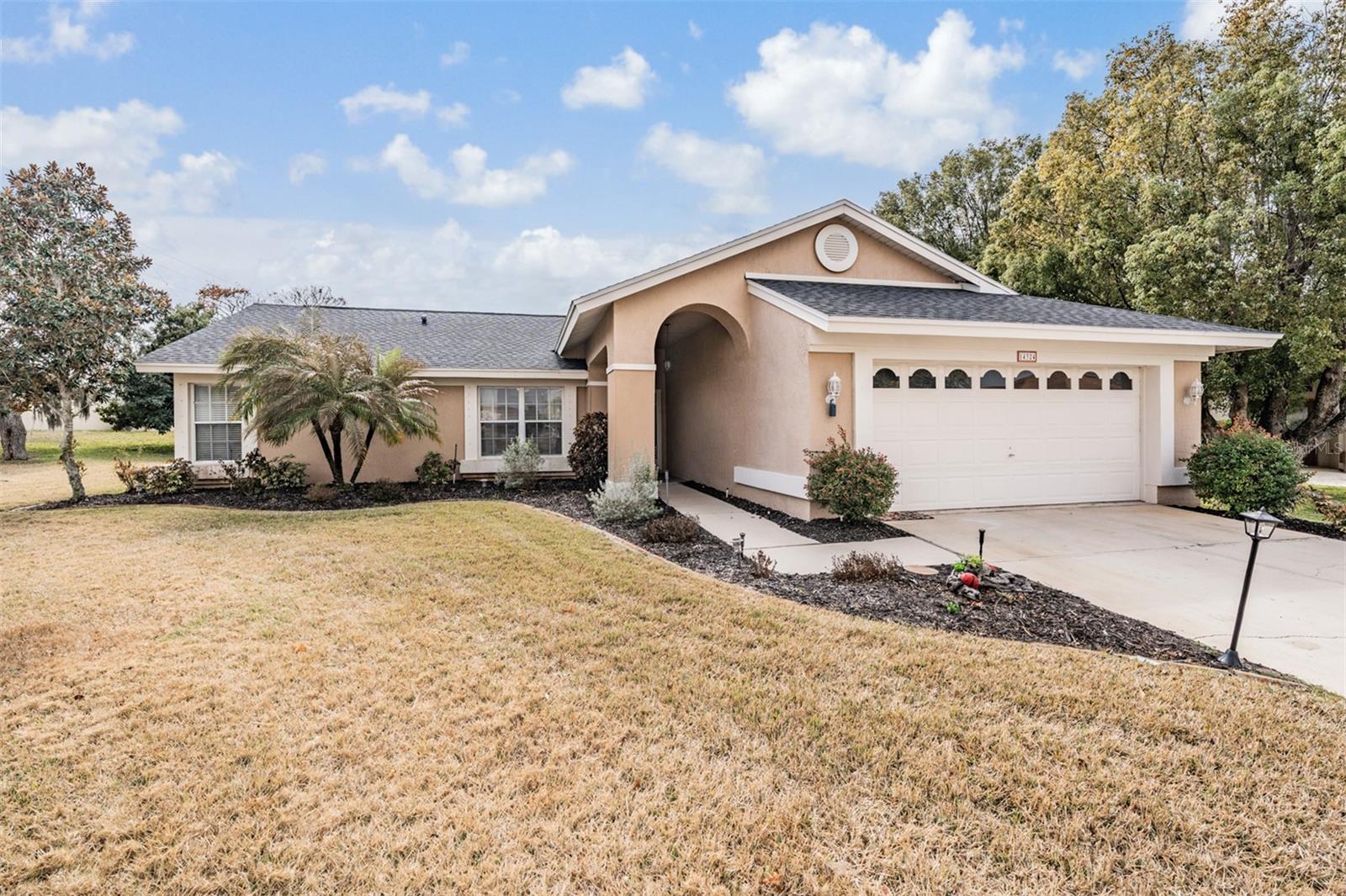 Image 31 of 49 For 14324 Bronte Court