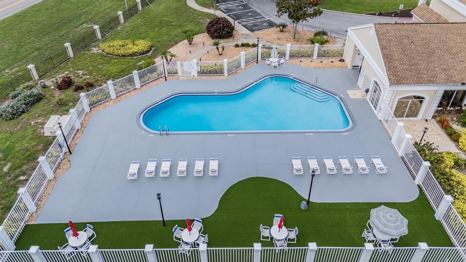 Image 43 of 49 For 14324 Bronte Court