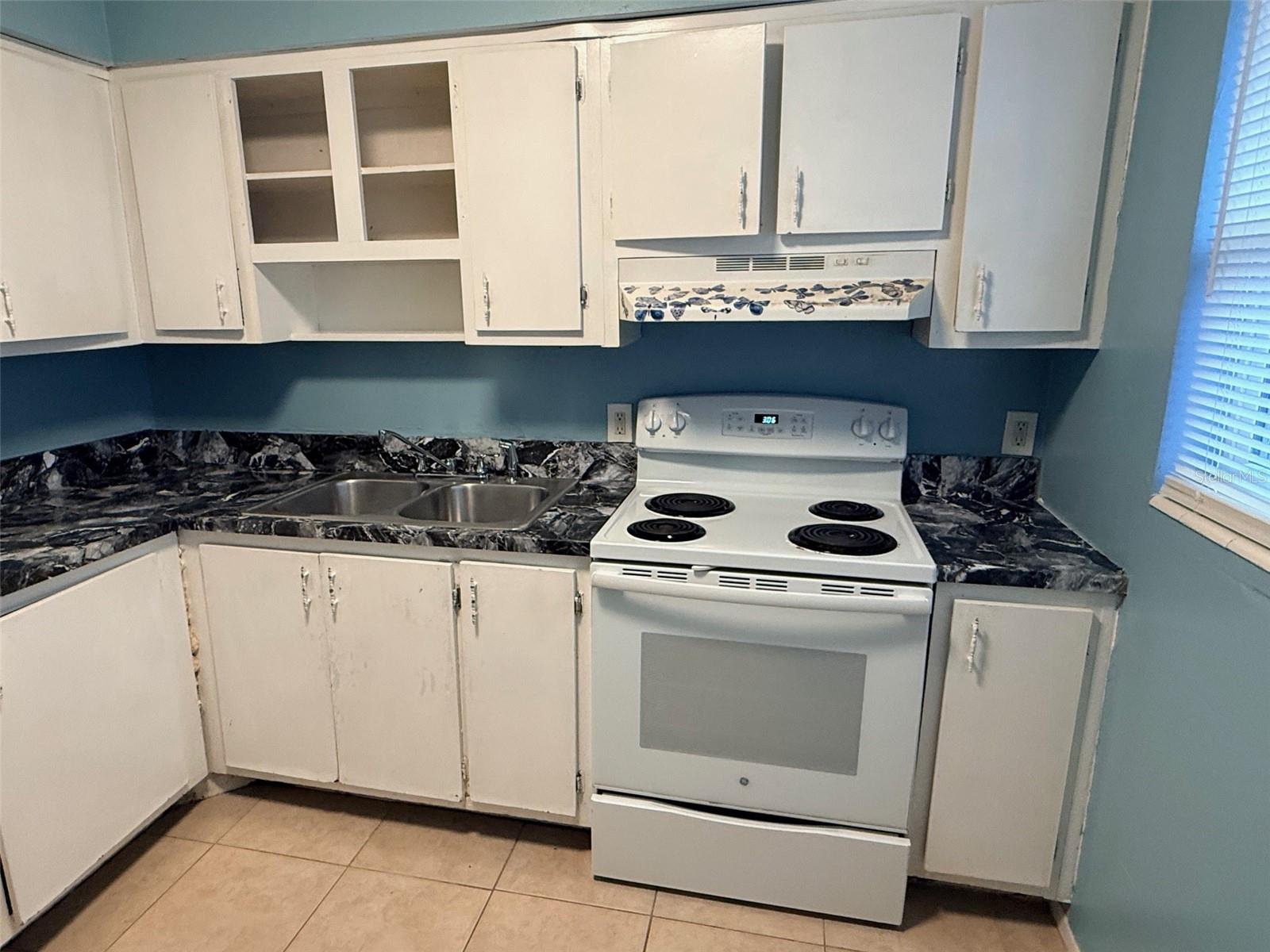 Image 7 of 20 For 2409 13th Street W 2