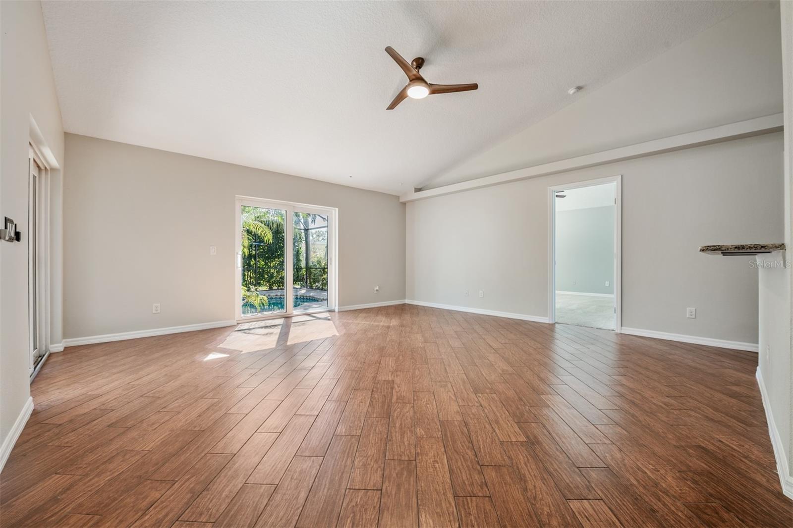 Image 14 of 46 For 1571 Sunset Point Road