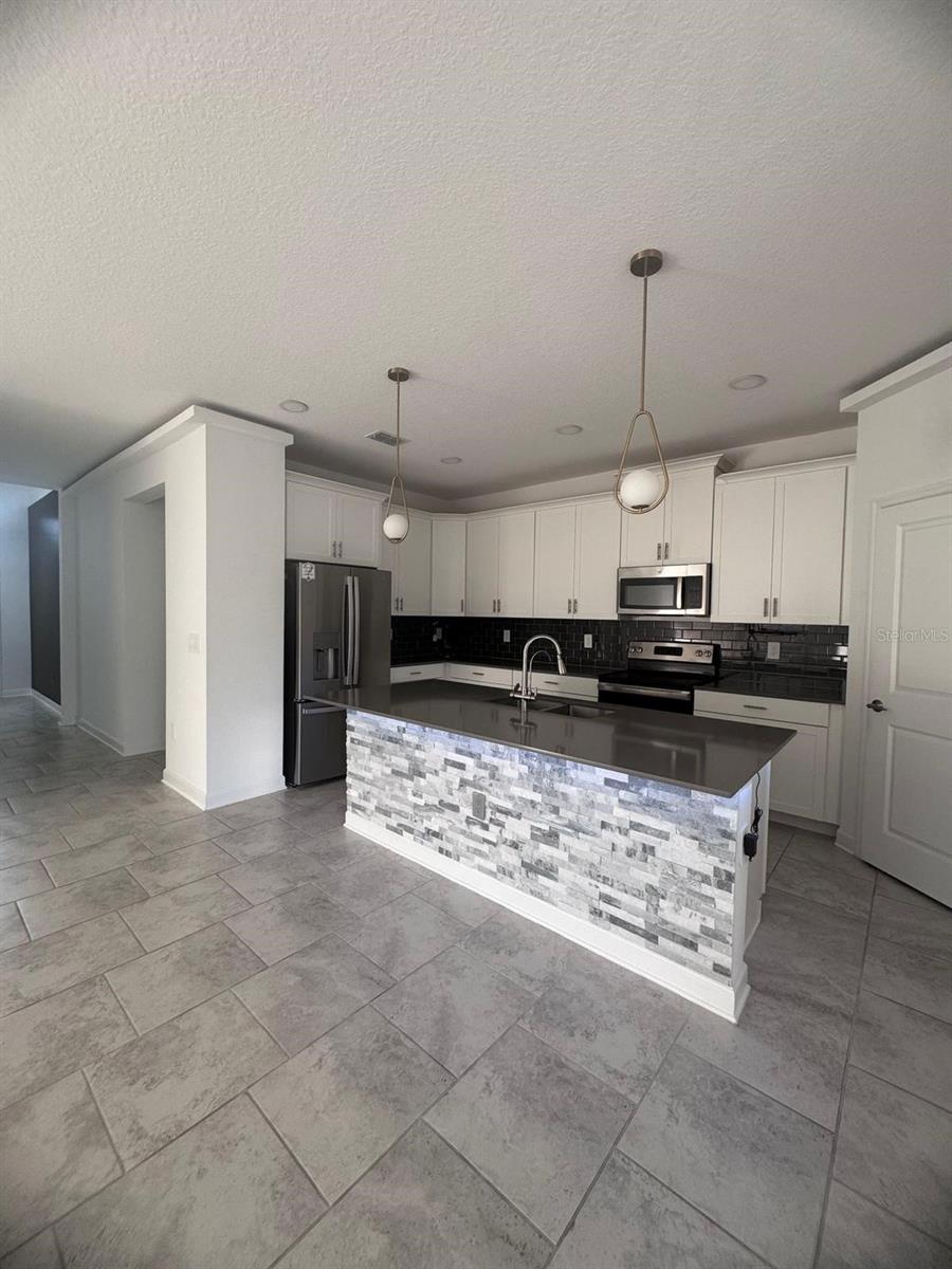 Image 25 of 44 For 3071 Camden Way