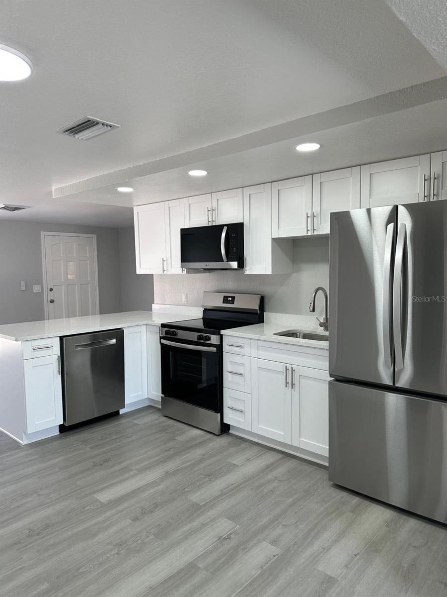 Image 7 of 25 For 11011 Zimmerman Road