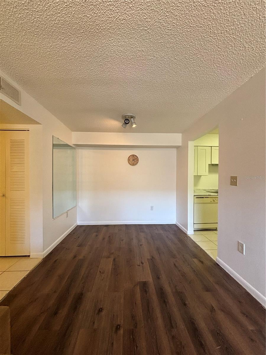 Image 5 of 14 For 2690 Coral Landings Boulevard 222