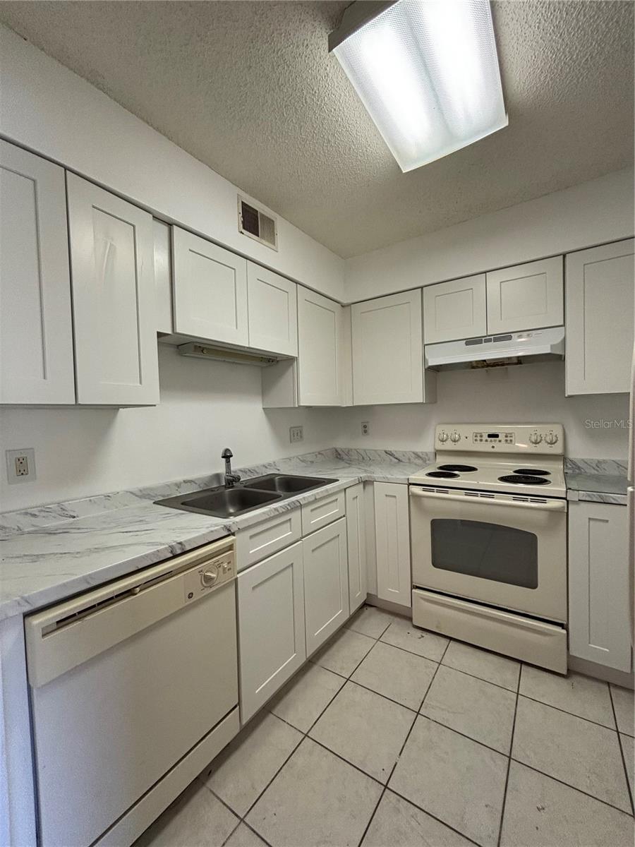 Image 7 of 14 For 2690 Coral Landings Boulevard 222