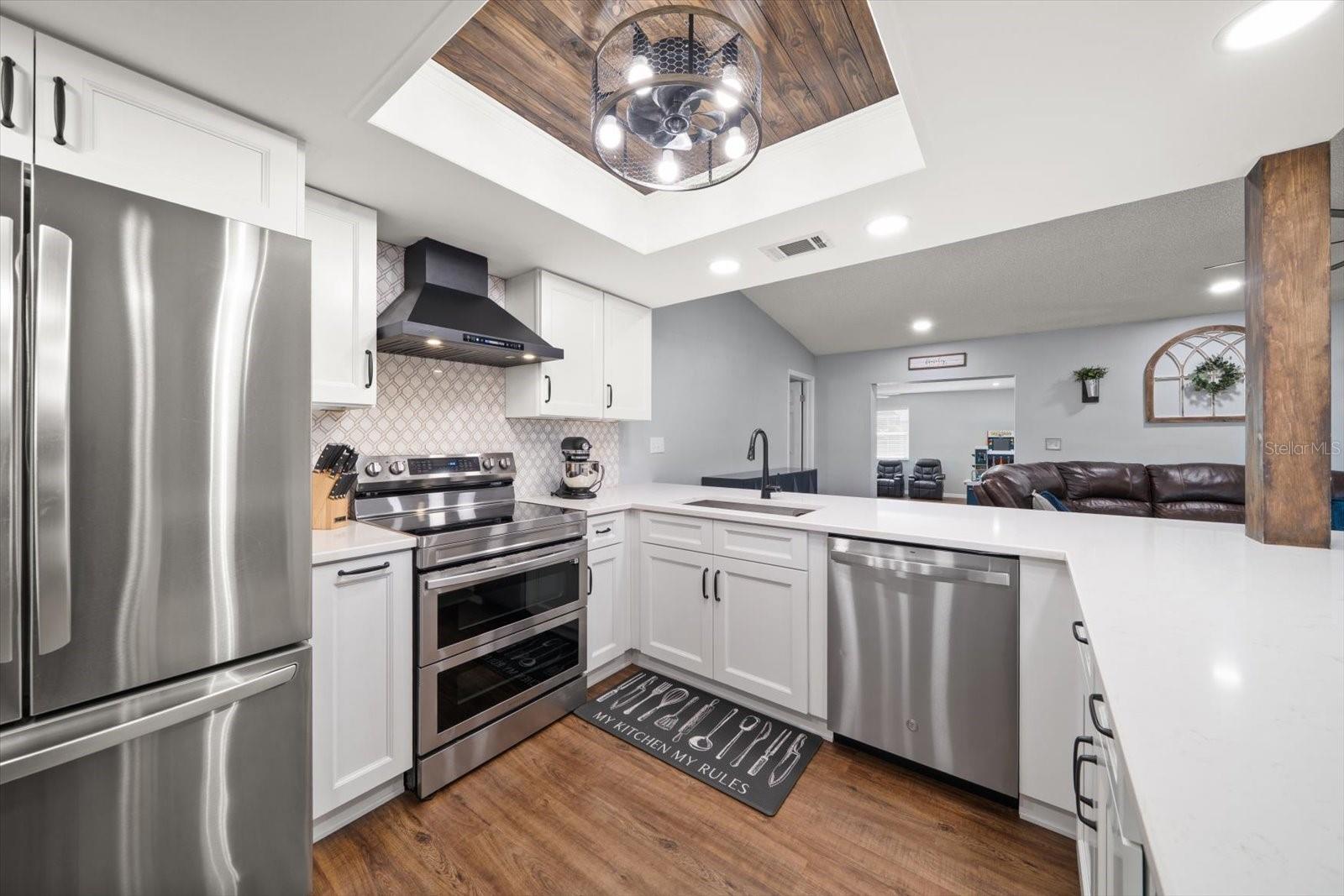 Image 13 of 53 For 8227 Denise Drive E