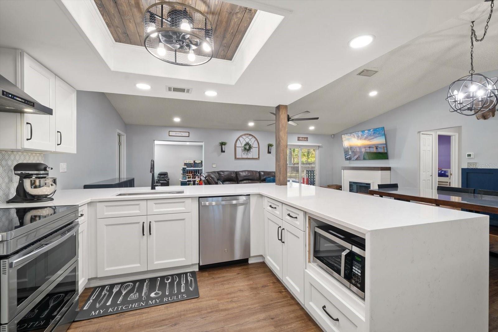 Image 14 of 53 For 8227 Denise Drive E