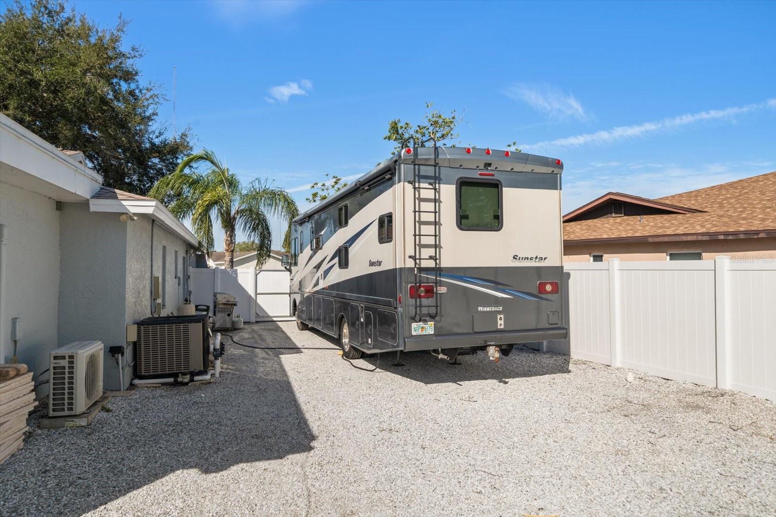 Image 46 of 53 For 8227 Denise Drive E