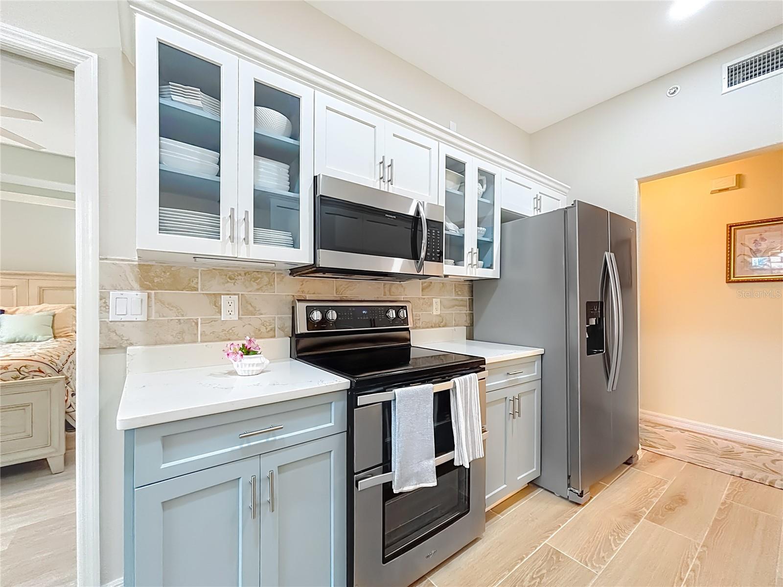 Image 10 of 39 For 960 Cooper Street 203