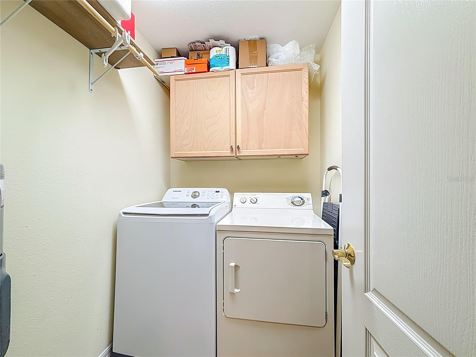 Image 29 of 39 For 960 Cooper Street 203