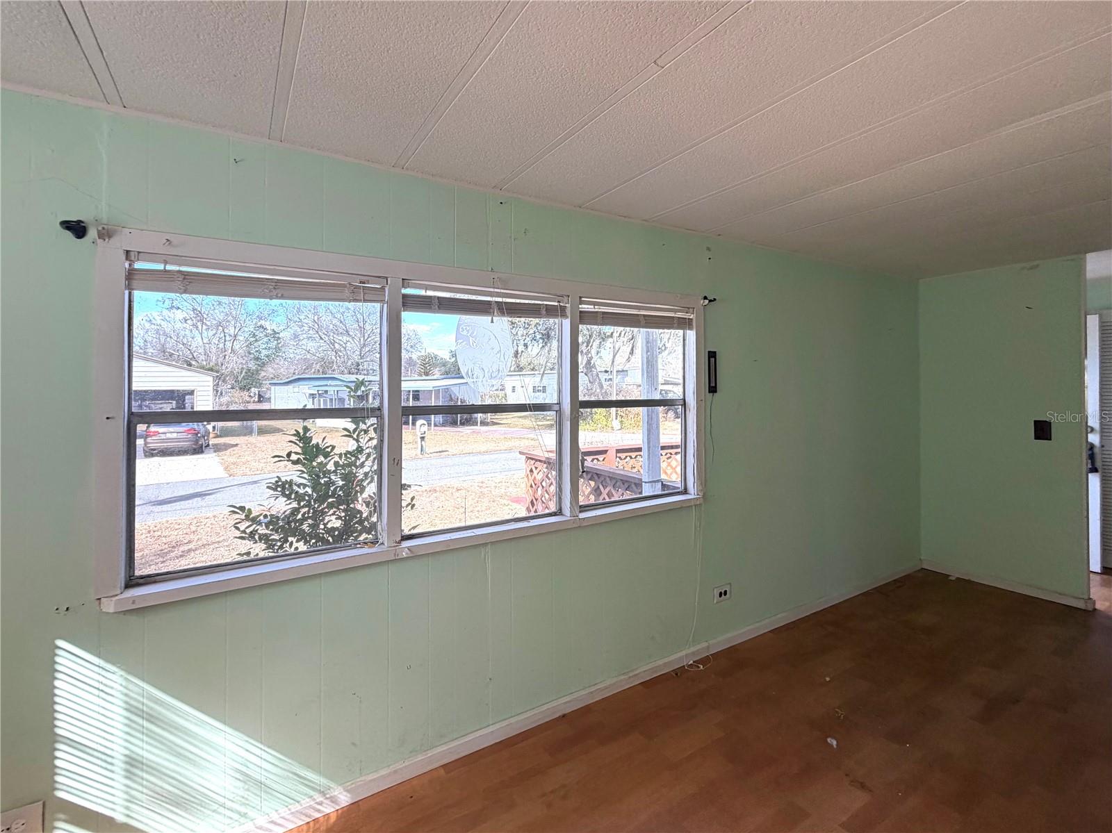 Image 12 of 22 For 10315 Pike Drive