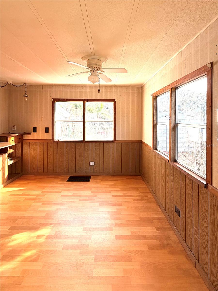 Image 9 of 22 For 10315 Pike Drive