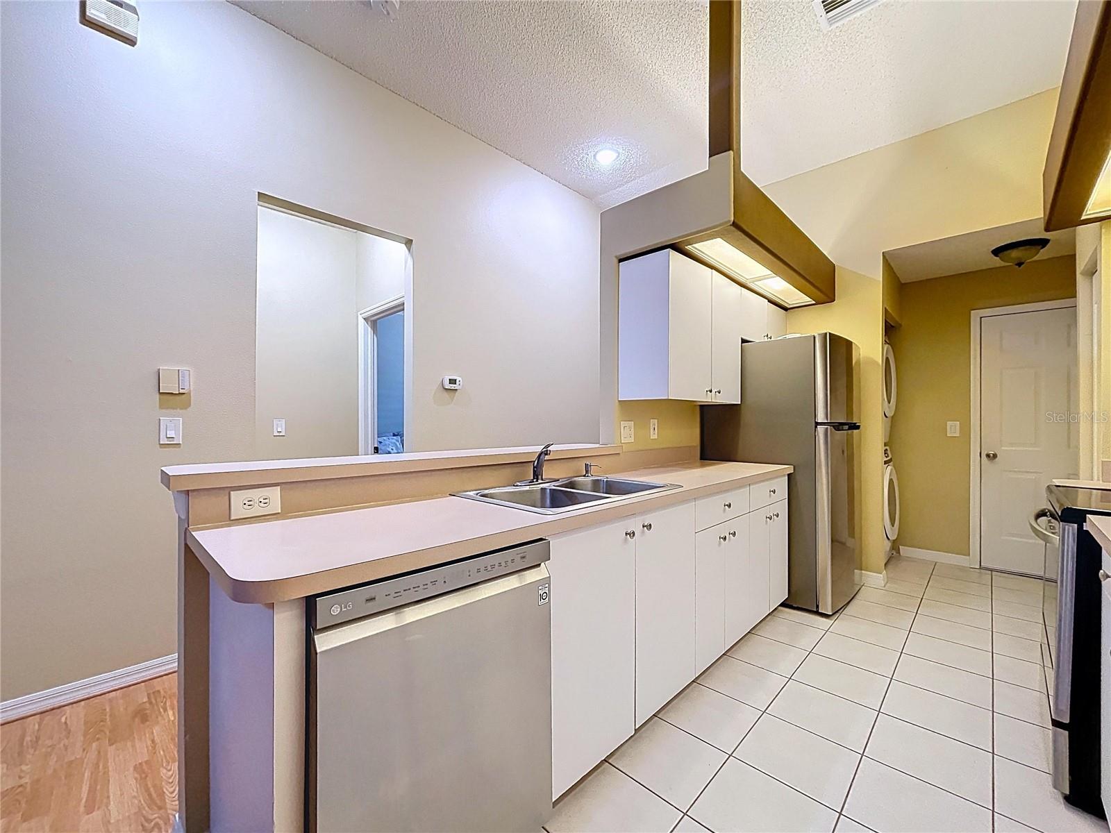 Image 13 of 52 For 248 Hemingway Drive