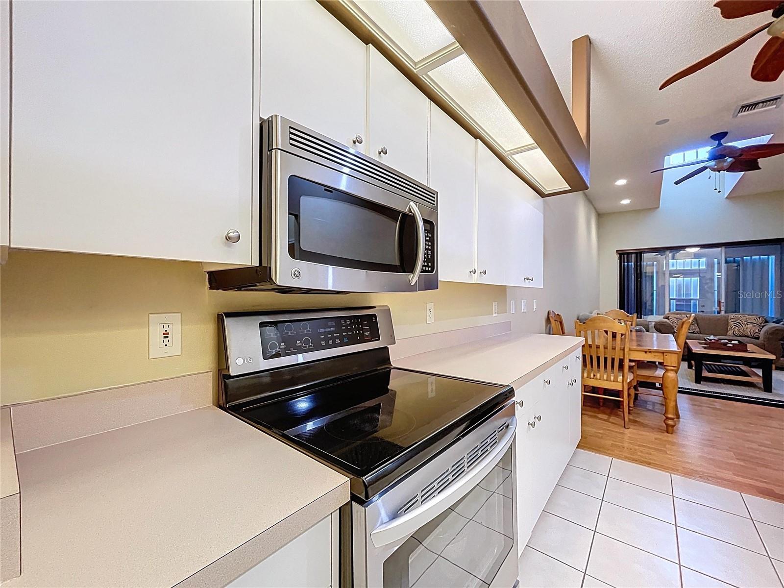 Image 15 of 52 For 248 Hemingway Drive