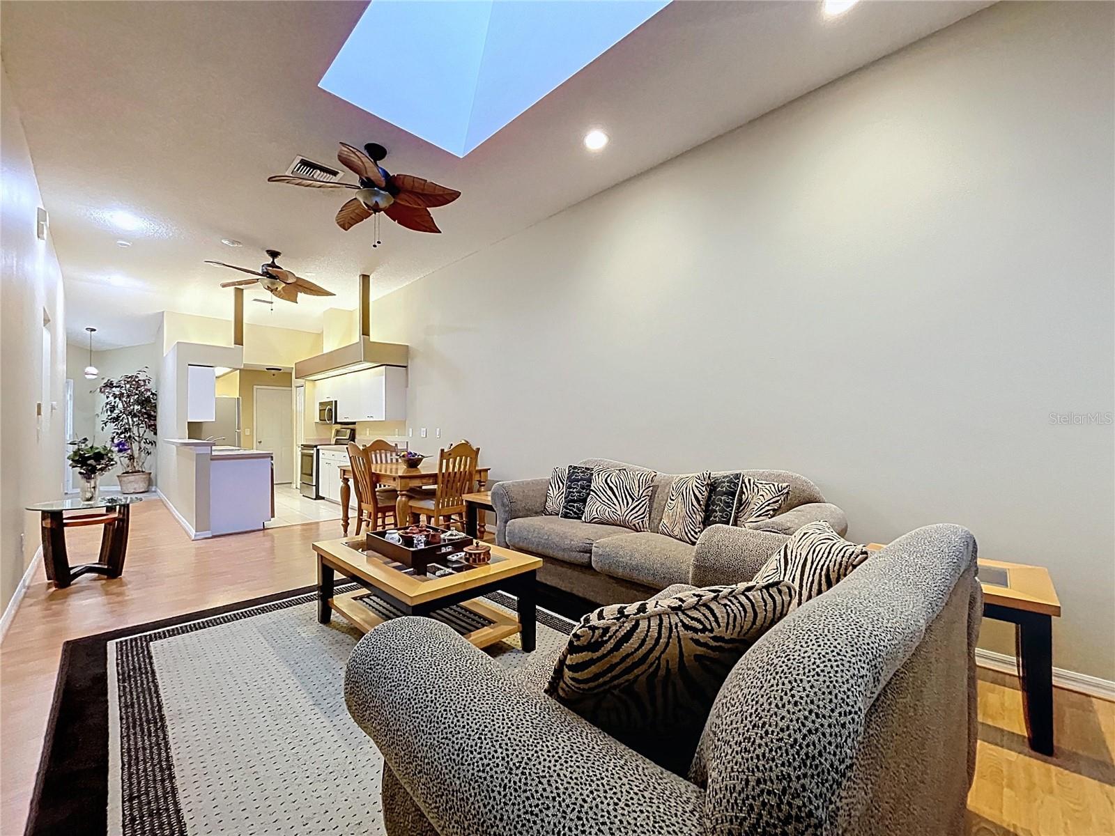 Image 20 of 52 For 248 Hemingway Drive