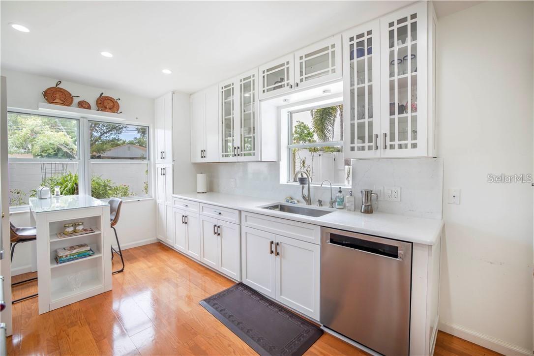 Image 10 of 40 For 2200 2nd Street N